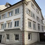 Trendige Wohnung mitten in der Stadt mit privatem Parkplatz